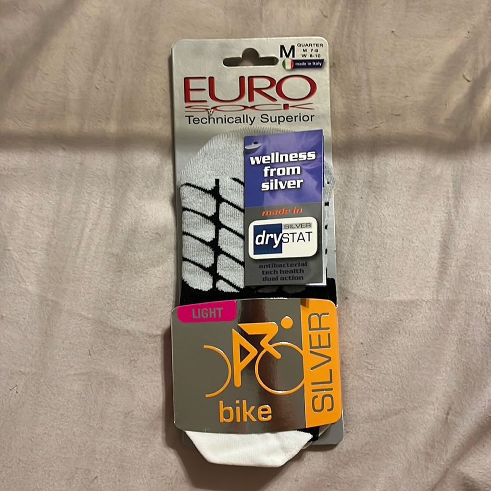 Euro Silver Bike Socks Light Cycle Quarter Size Medium. Men 7-9, W 8-10